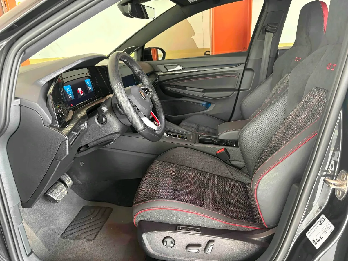 2023 Volkswagen GolfGTI 2.0T 220HP L4 7DCT,autocango,china used car exporter,china ev exporter,chinese used car exporter,chinese used ev exporter
