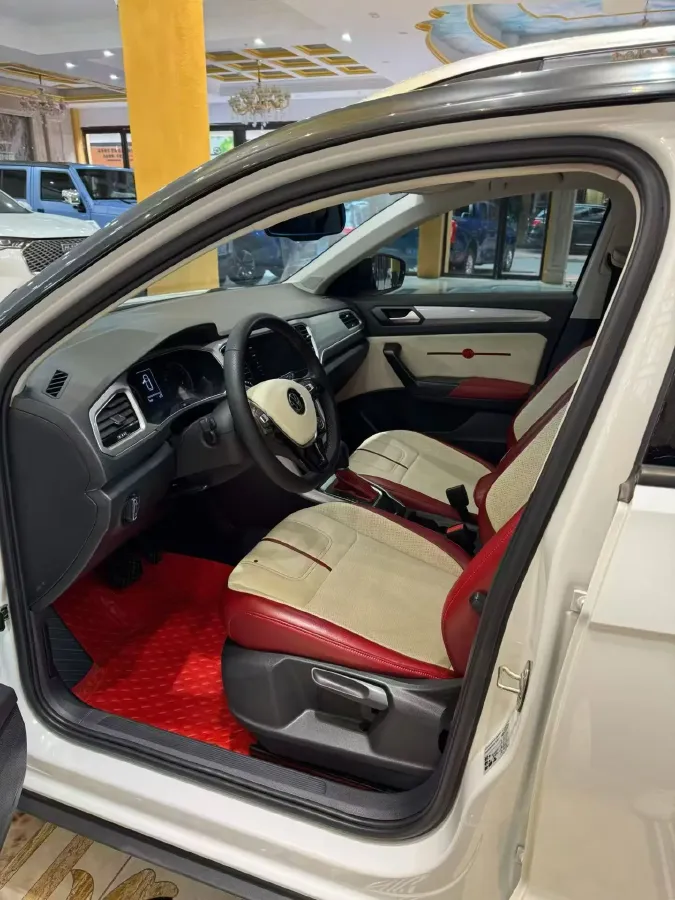 2021 Volkswagen T-Roc 1.4T 150HP L4 7DCT,autocango,china used car exporter,china ev exporter,chinese used car exporter,chinese used ev exporter