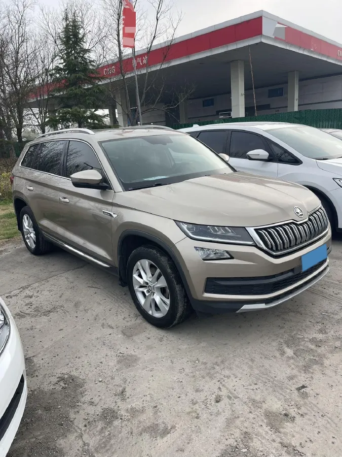 2018 Skoda Kodiak 2.0T 186HP L4 7DCT,autocango,china used car exporter,china ev exporter,chinese used car exporter,chinese used ev exporter