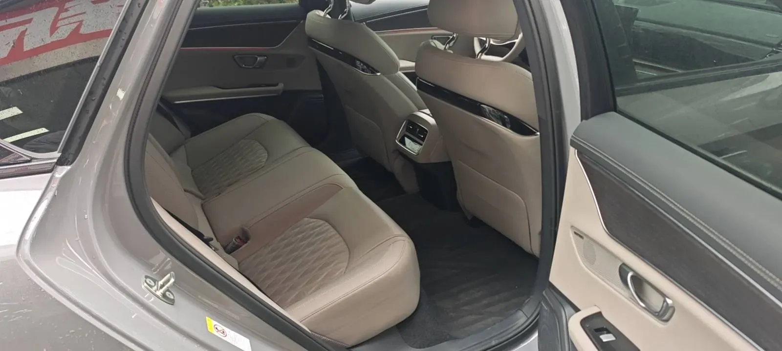 2025 BYD Han 1.5T 156HP L4 E-CVT PHEV,autocango,china used car exporter,china ev exporter,chinese used car exporter,chinese used ev exporter