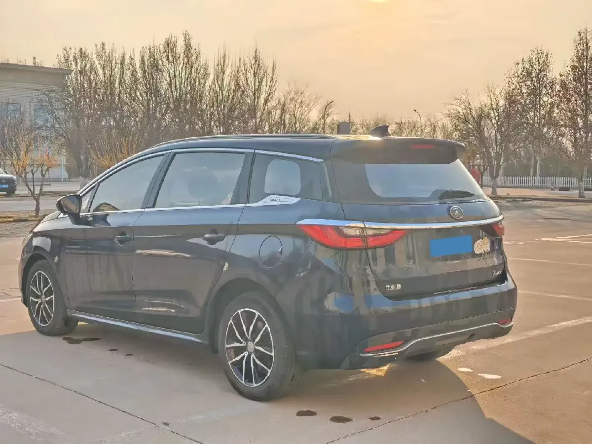 2017 BYD Song MAX 1.5T 154HP L4 6DCT,autocango,china used car exporter,china ev exporter,chinese used car exporter,chinese used ev exporter