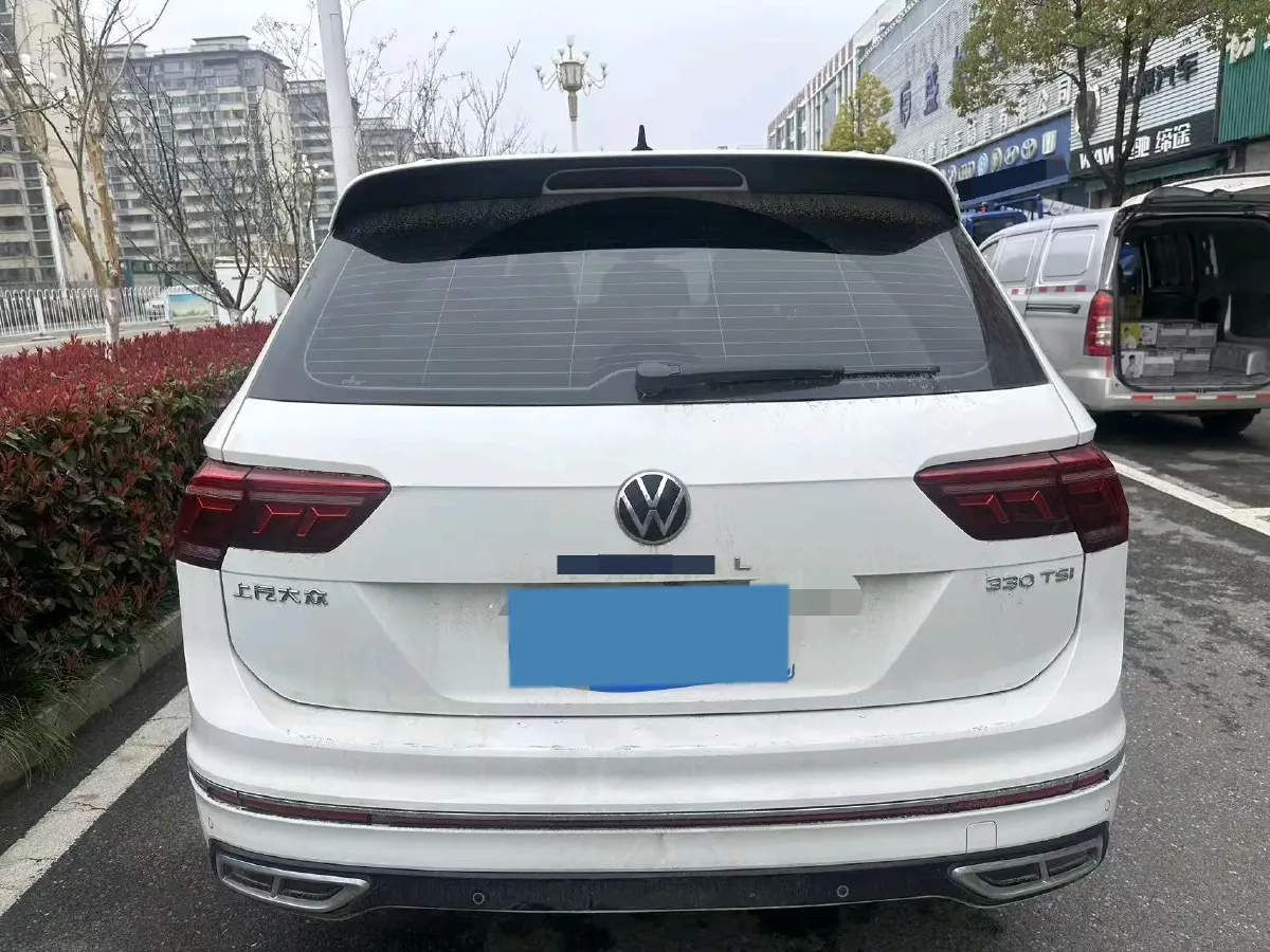2023 Volkswagen Tiguan L 2.0T 186HP L4 7DCT,autocango,china used car exporter,china ev exporter,chinese used car exporter,chinese used ev exporter