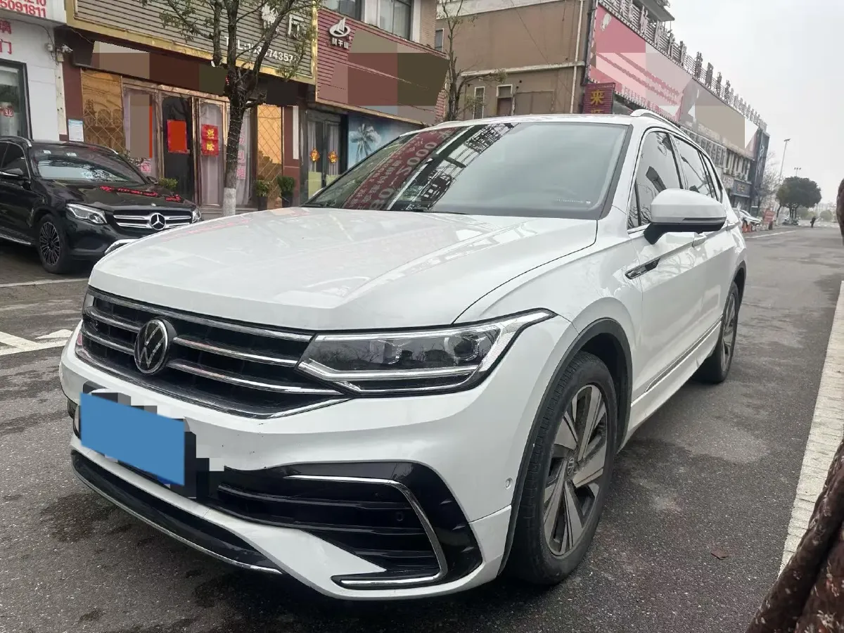 2023 Volkswagen Tiguan L 2.0T 186HP L4 7DCT,autocango,china used car exporter,china ev exporter,chinese used car exporter,chinese used ev exporter