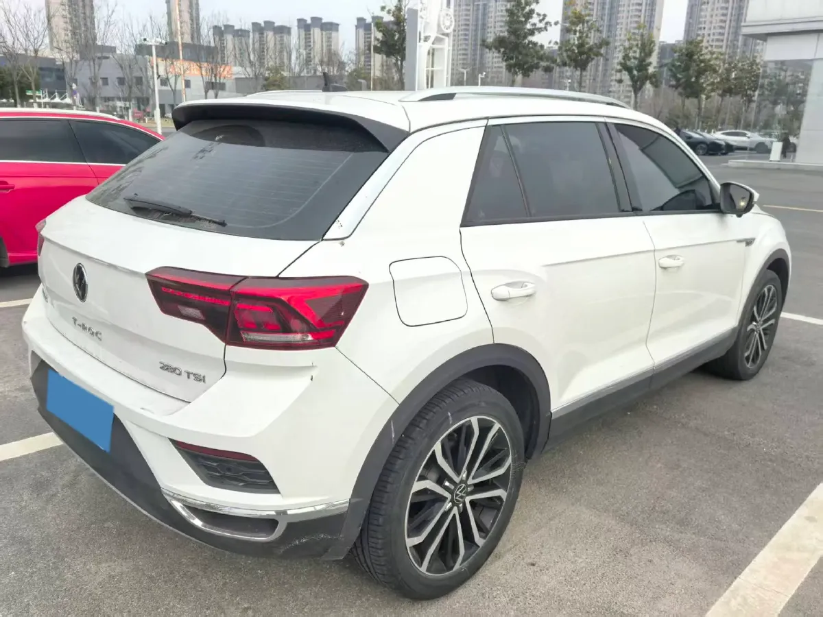 2022 Volkswagen T-Roc 1.4T 150HP L4 7DCT,autocango,china used car exporter,china ev exporter,chinese used car exporter,chinese used ev exporter