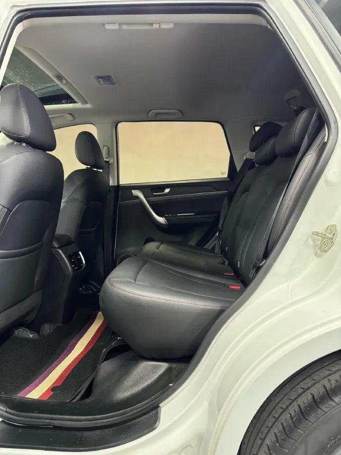 2019 Haval M6 1.5T 150HP L4 7DCT,autocango,china used car exporter,china ev exporter,chinese used car exporter,chinese used ev exporter