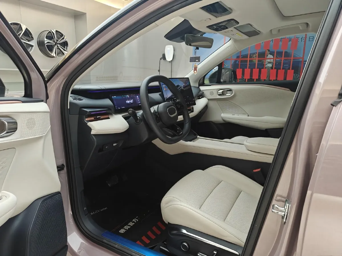 2025 LYNK&CO 06 1.5T 181HP L4 7DCT,autocango,china used car exporter,china ev exporter,chinese used car exporter,chinese used ev exporter