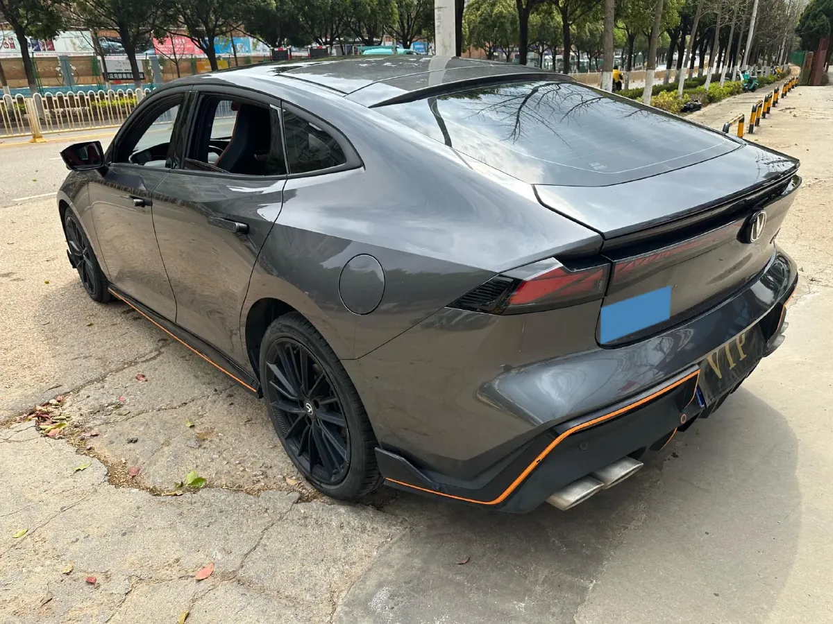 2023 ChangAn UNI-V 1.5T 188HP L4 7DCT,autocango,china used car exporter,china ev exporter,chinese used car exporter,chinese used ev exporter