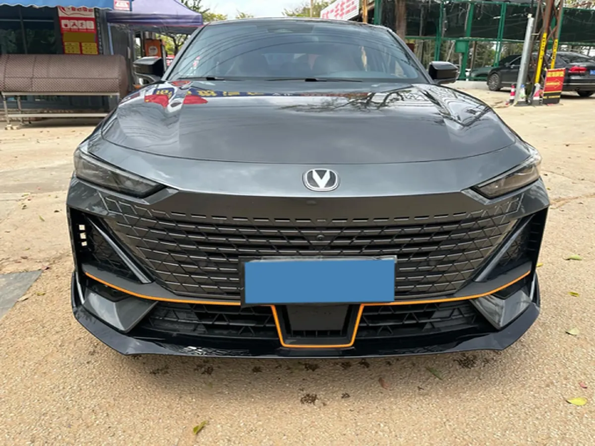 2023 ChangAn UNI-V 1.5T 188HP L4 7DCT,autocango,china used car exporter,china ev exporter,chinese used car exporter,chinese used ev exporter