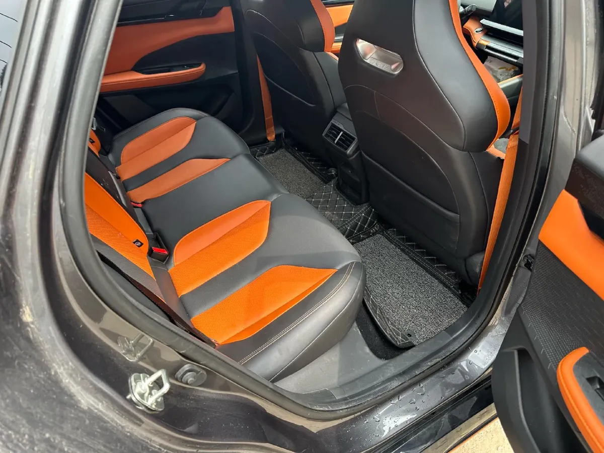 2023 ChangAn UNI-V 1.5T 188HP L4 7DCT,autocango,china used car exporter,china ev exporter,chinese used car exporter,chinese used ev exporter