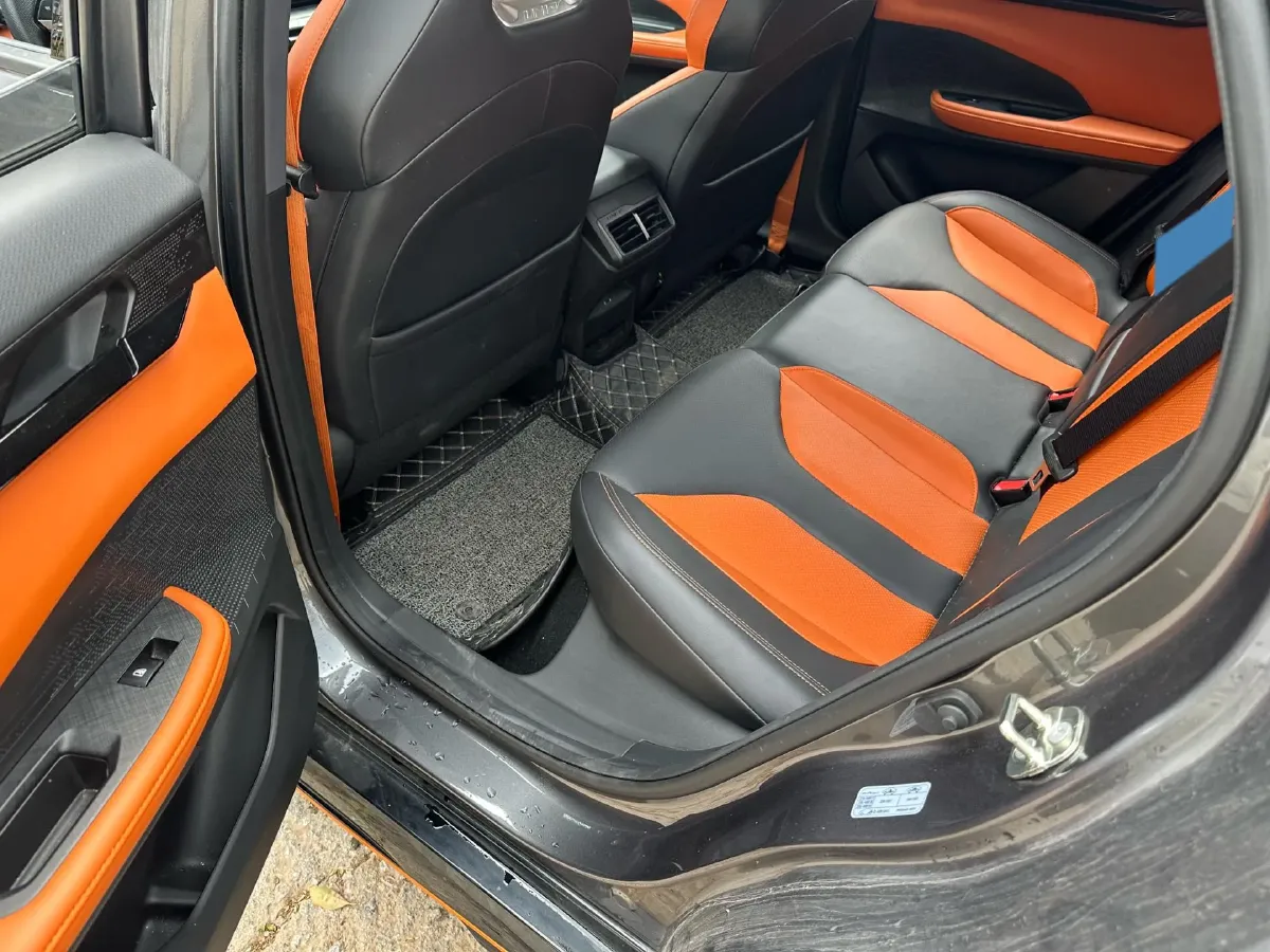 2023 ChangAn UNI-V 1.5T 188HP L4 7DCT,autocango,china used car exporter,china ev exporter,chinese used car exporter,chinese used ev exporter