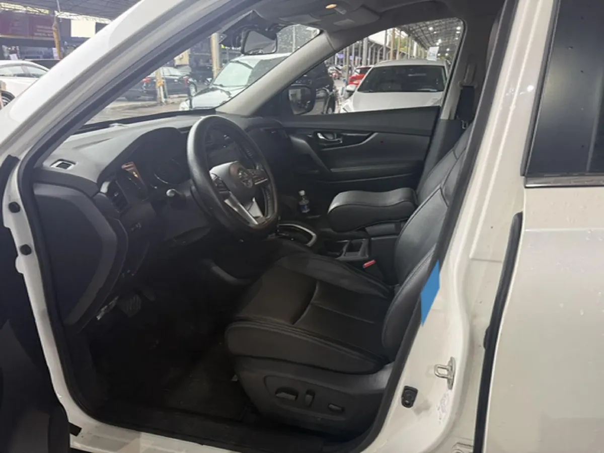 2020 Nissan X-Trail 2.0L 154HP L4 CVT,autocango,china used car exporter,china ev exporter,chinese used car exporter,chinese used ev exporter