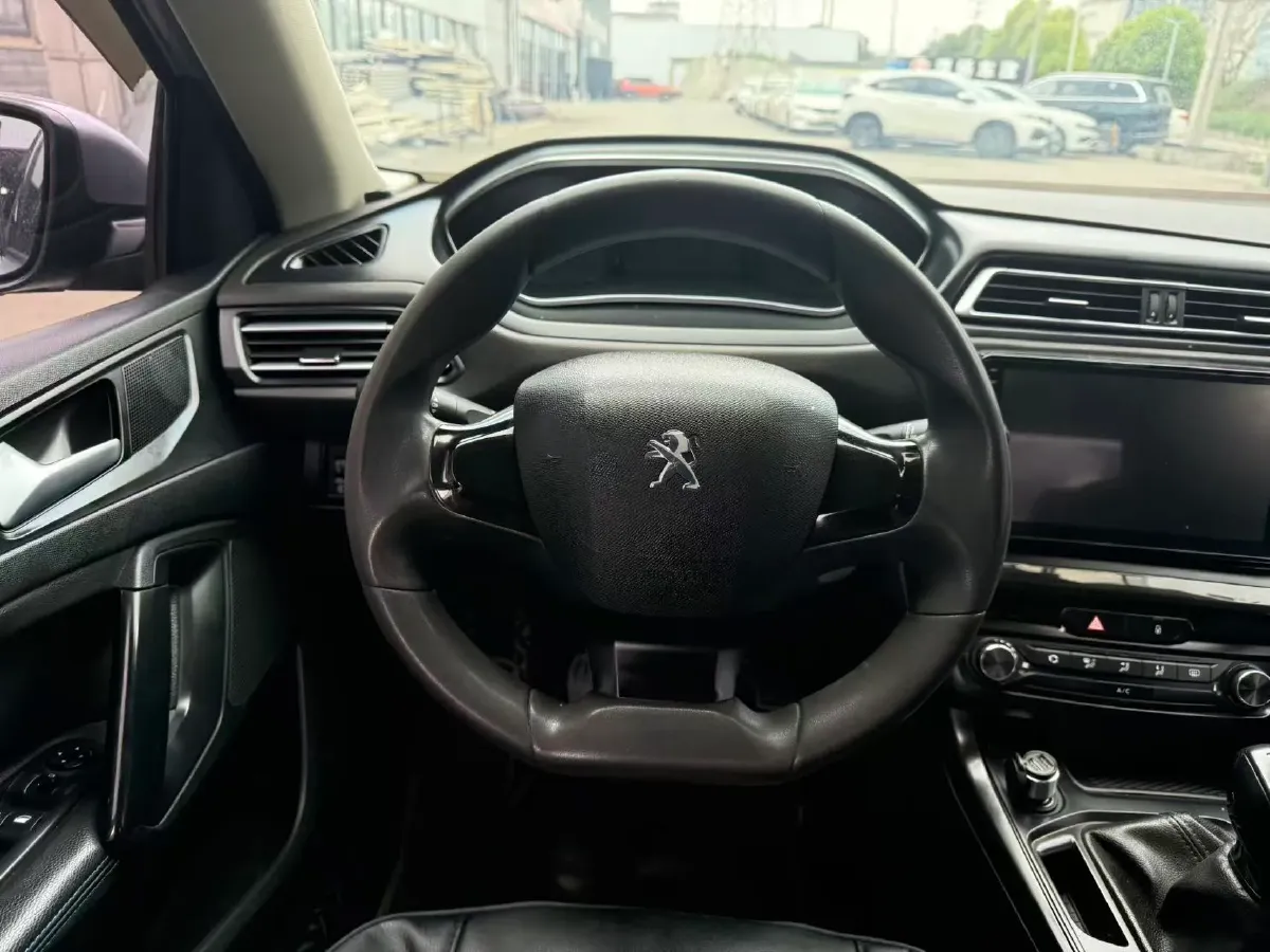 2019 Peugeot 308 1.6L 117HP L4 5MT,autocango,china used car exporter,china ev exporter,chinese used car exporter,chinese used ev exporter