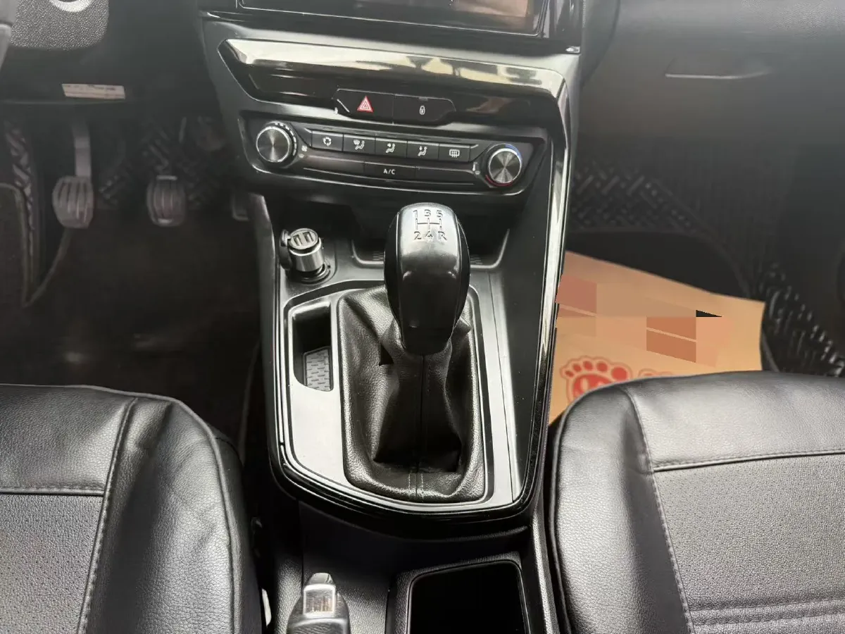 2019 Peugeot 308 1.6L 117HP L4 5MT,autocango,china used car exporter,china ev exporter,chinese used car exporter,chinese used ev exporter