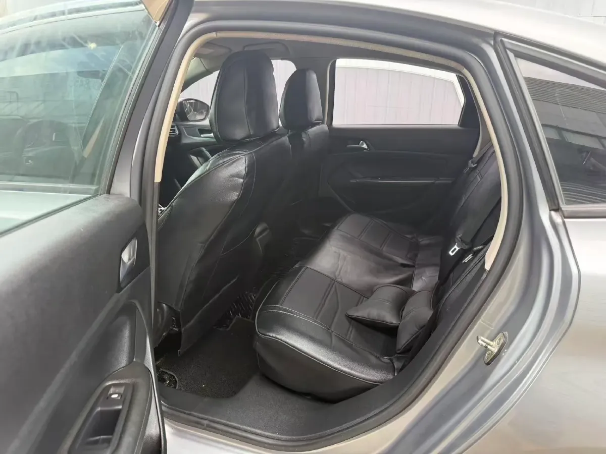 2019 Peugeot 308 1.6L 117HP L4 5MT,autocango,china used car exporter,china ev exporter,chinese used car exporter,chinese used ev exporter