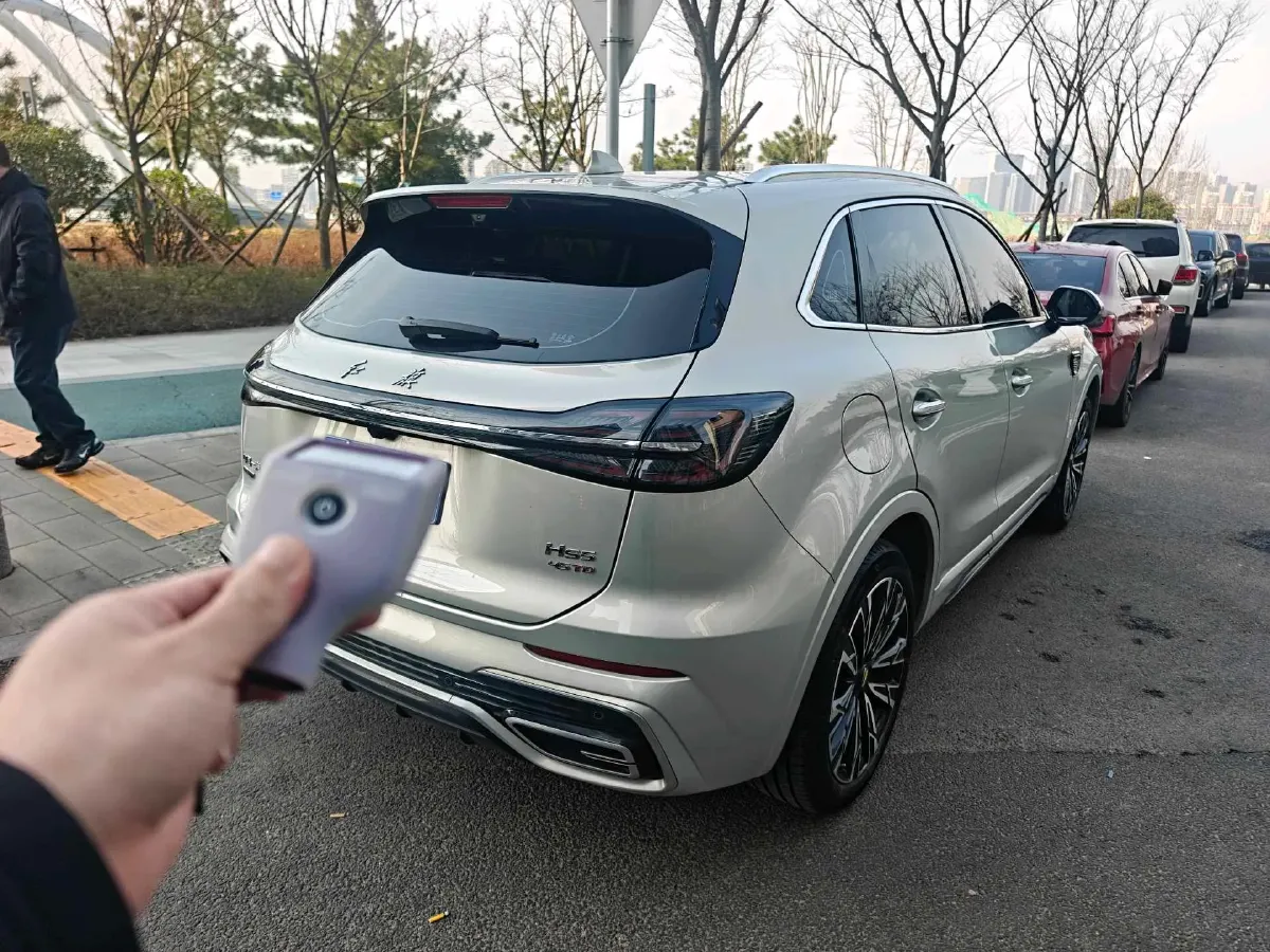 2023 HongQi HS5 2.0T 252HP L4 8AT,autocango,china used car exporter,china ev exporter,chinese used car exporter,chinese used ev exporter