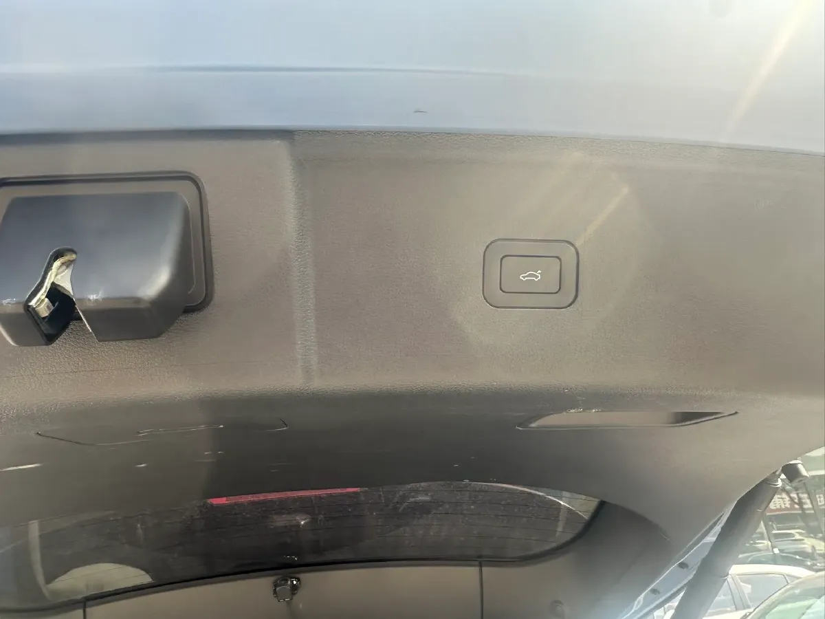 2023 HongQi HS5 2.0T 252HP L4 8AT,autocango,china used car exporter,china ev exporter,chinese used car exporter,chinese used ev exporter