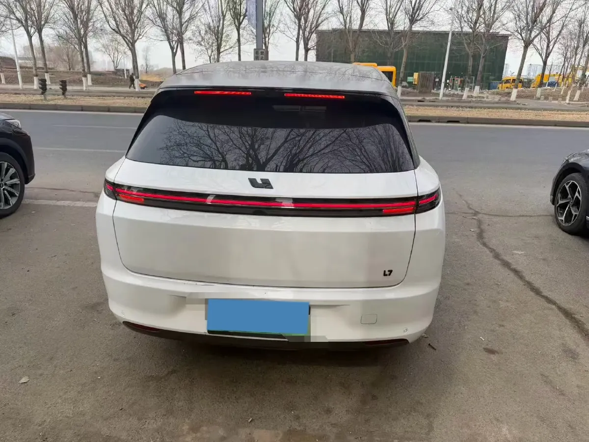 2023 Li L7 Range Extended 154HP REEV 40.9KWH,autocango,china used car exporter,china ev exporter,chinese used car exporter,chinese used ev exporter