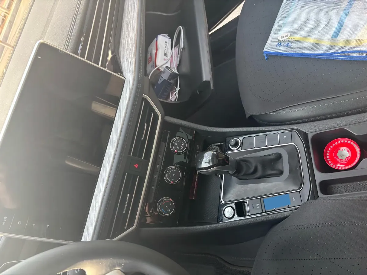 2025 Volkswagen Sagitar 1.5T 160HP L4 7DCT,autocango,china used car exporter,china ev exporter,chinese used car exporter,chinese used ev exporter