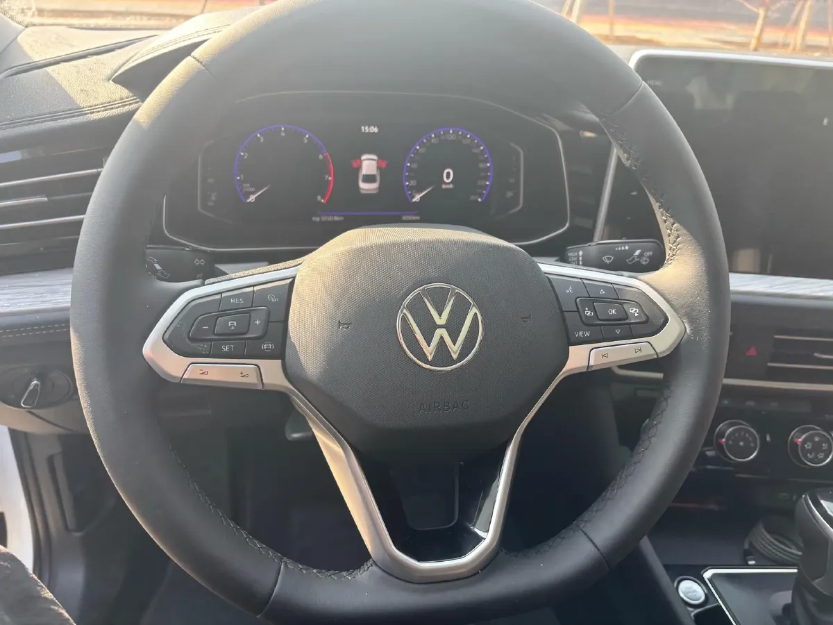 2025 Volkswagen Sagitar 1.5T 160HP L4 7DCT,autocango,china used car exporter,china ev exporter,chinese used car exporter,chinese used ev exporter