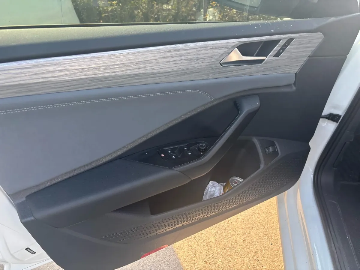 2025 Volkswagen Sagitar 1.5T 160HP L4 7DCT,autocango,china used car exporter,china ev exporter,chinese used car exporter,chinese used ev exporter