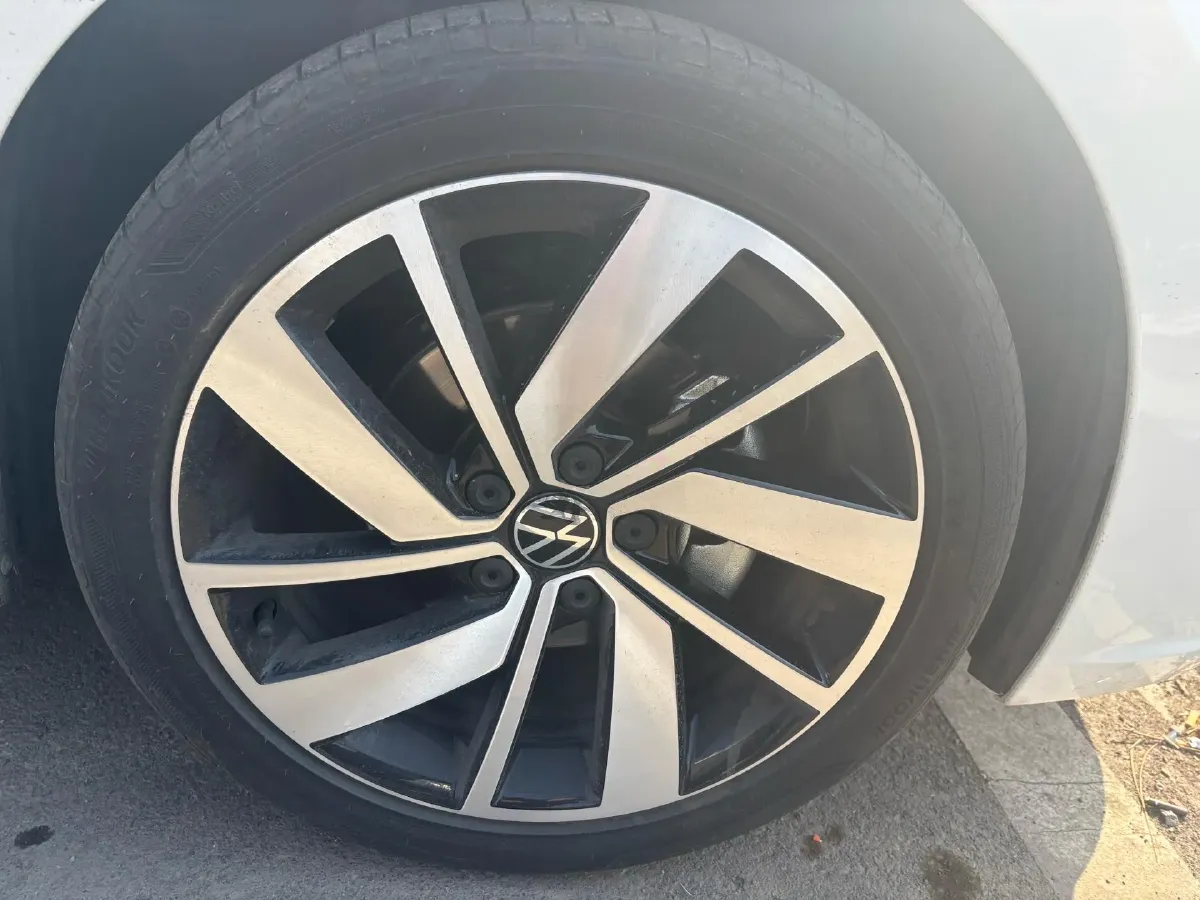 2025 Volkswagen Sagitar 1.5T 160HP L4 7DCT,autocango,china used car exporter,china ev exporter,chinese used car exporter,chinese used ev exporter