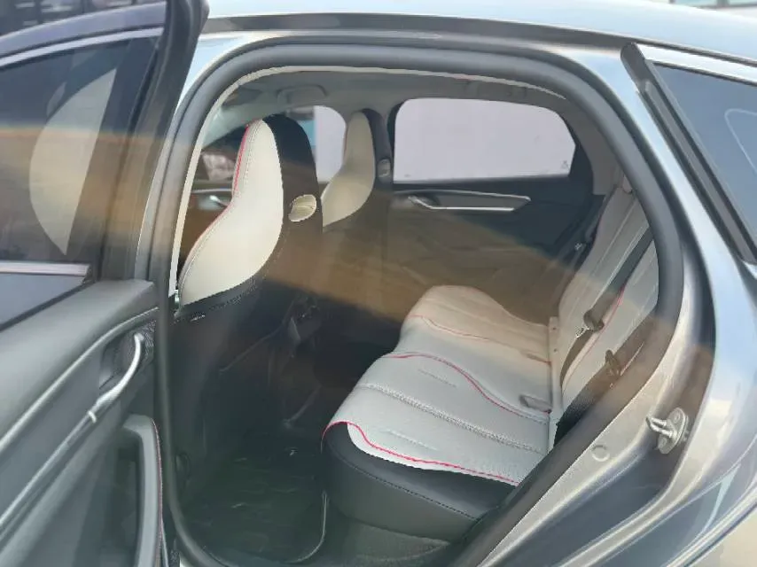 2022 Roewe RX5 MAX 1.5T 181HP L4 6AT,autocango,china used car exporter,china ev exporter,chinese used car exporter,chinese used ev exporter