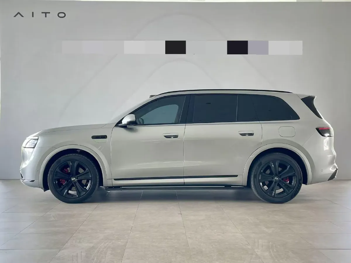 2025 AITO AITO M8 REEV 160HP REEV 53.4KWH,autocango,china used car exporter,china ev exporter,chinese used car exporter,chinese used ev exporter