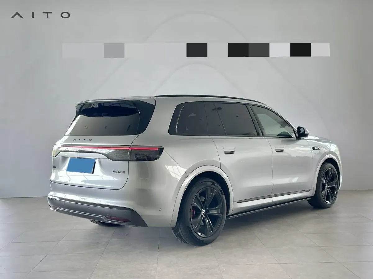 2025 AITO AITO M8 REEV 160HP REEV 53.4KWH,autocango,china used car exporter,china ev exporter,chinese used car exporter,chinese used ev exporter