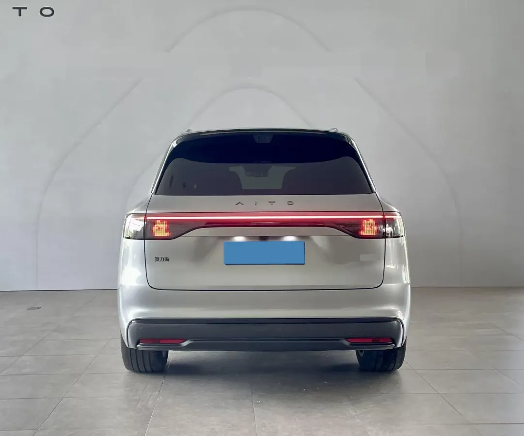 2025 AITO AITO M8 REEV 160HP REEV 53.4KWH,autocango,china used car exporter,china ev exporter,chinese used car exporter,chinese used ev exporter