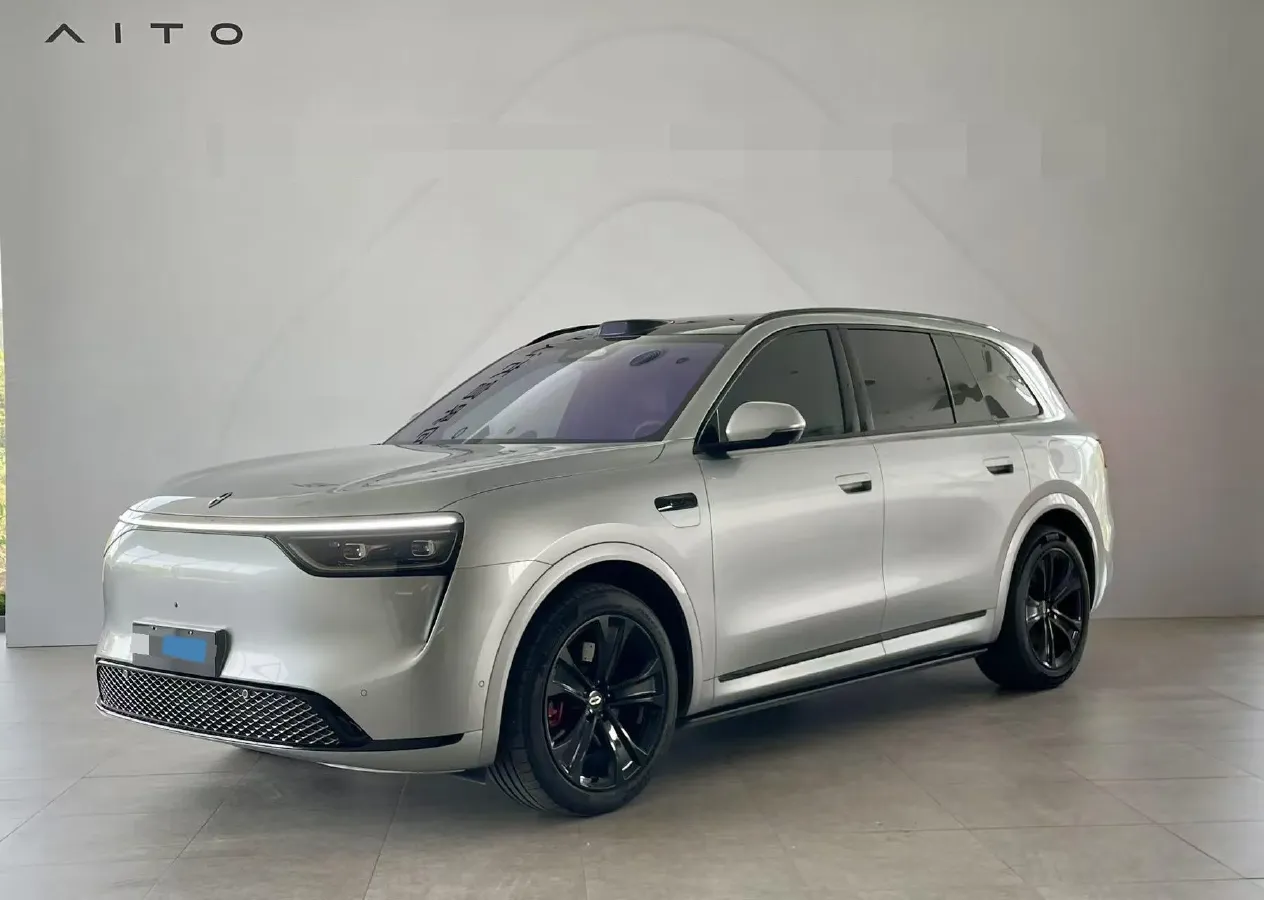 2025 AITO AITO M8 REEV 160HP REEV 53.4KWH,autocango,china used car exporter,china ev exporter,chinese used car exporter,chinese used ev exporter