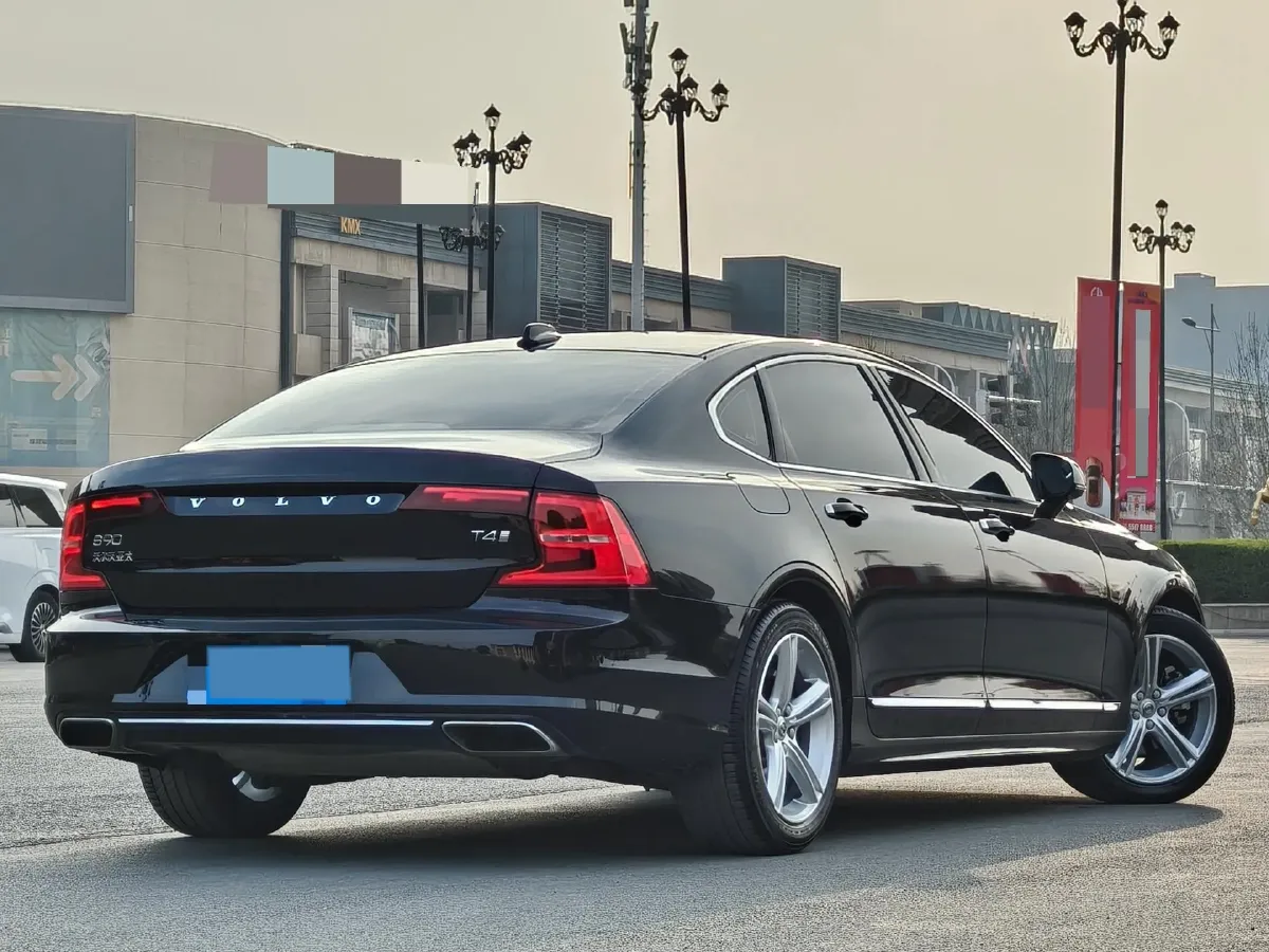 2019 Alfa Romeo Giulia 2.0T 280HP L4 8AT,autocango,china used car exporter,china ev exporter,chinese used car exporter,chinese used ev exporter