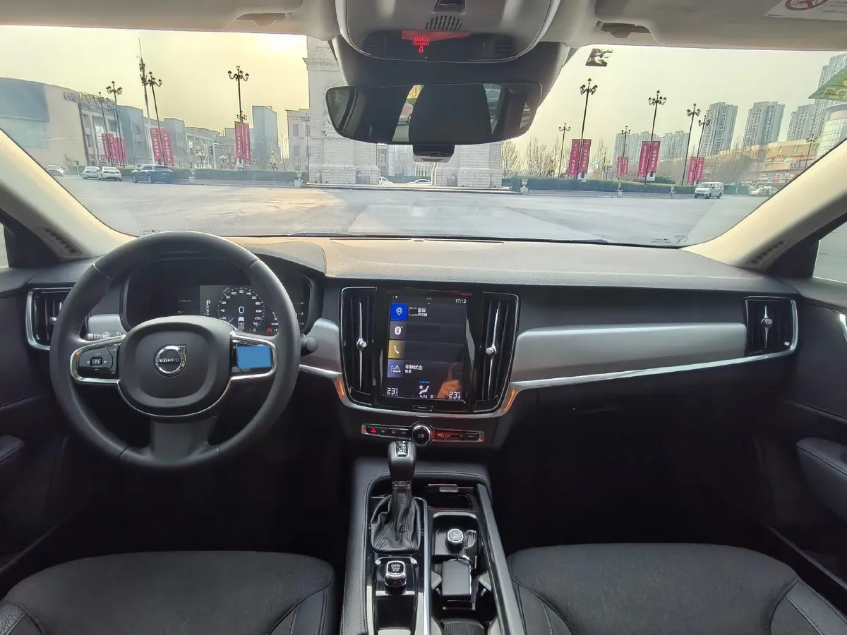 2019 Alfa Romeo Giulia 2.0T 280HP L4 8AT,autocango,china used car exporter,china ev exporter,chinese used car exporter,chinese used ev exporter