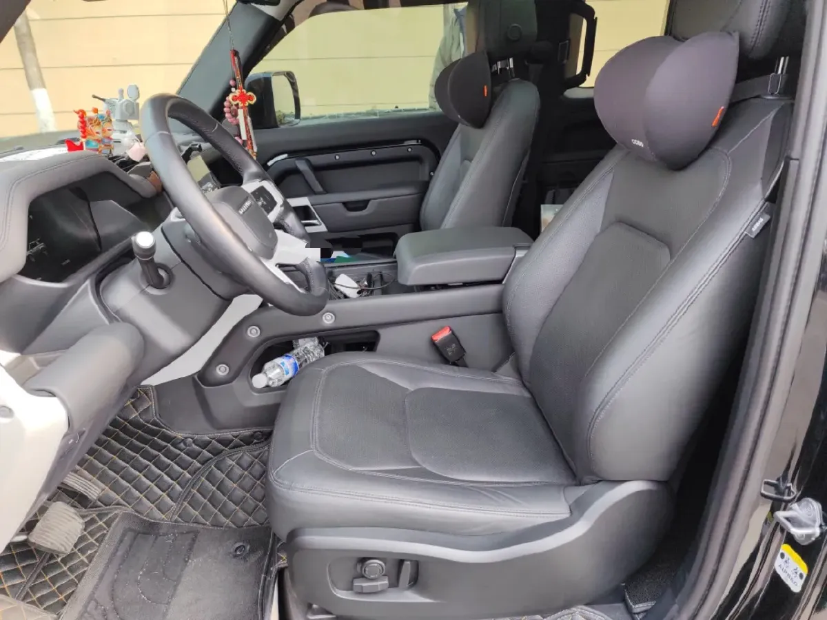 2023 Land Rover Defender 3.0T 400HP L6 8AT,autocango,china used car exporter,china ev exporter,chinese used car exporter,chinese used ev exporter