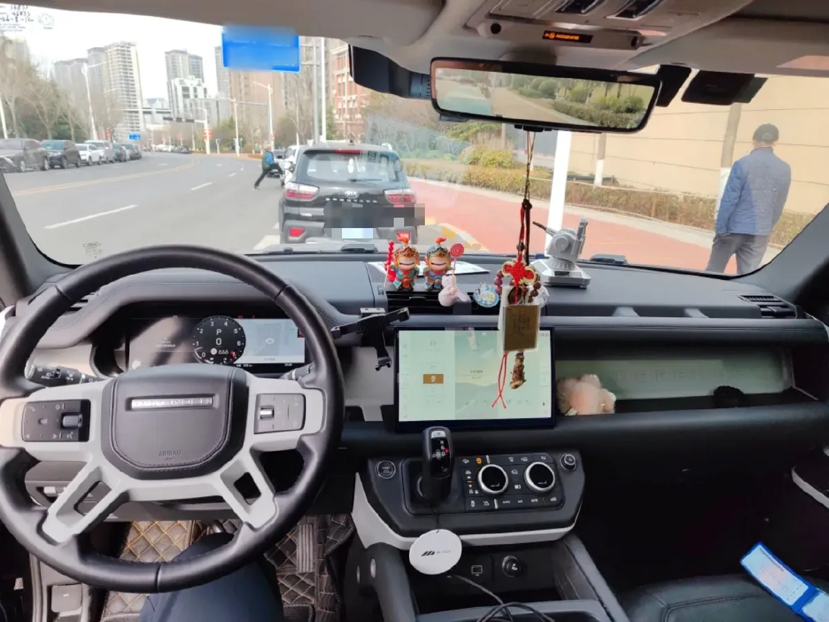 2023 Land Rover Defender 3.0T 400HP L6 8AT,autocango,china used car exporter,china ev exporter,chinese used car exporter,chinese used ev exporter