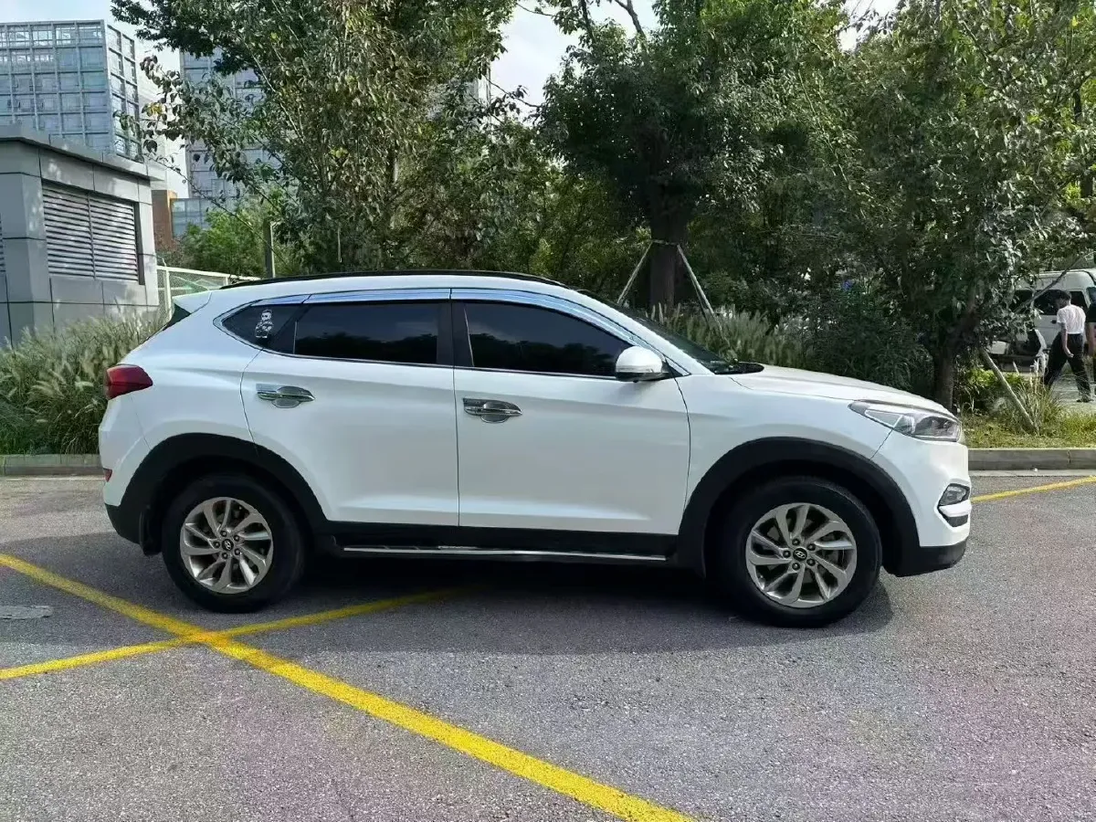 2018 Hyundai Tucson 1.6T 177HP L4 7DCT,autocango,china used car exporter,china ev exporter,chinese used car exporter,chinese used ev exporter