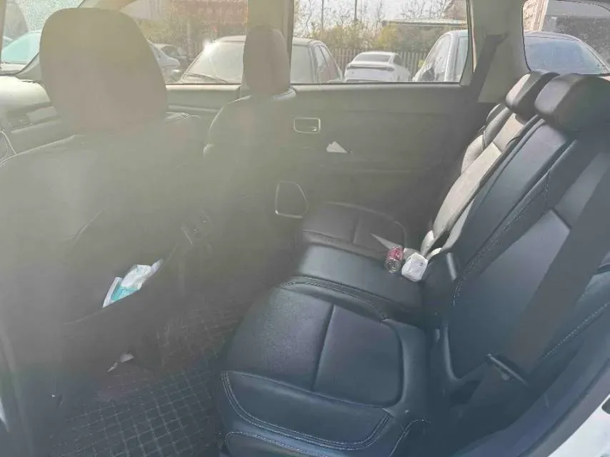 2020 Mitsubishi Outlander 2.0L 166HP L4 CVT,autocango,china used car exporter,china ev exporter,chinese used car exporter,chinese used ev exporter