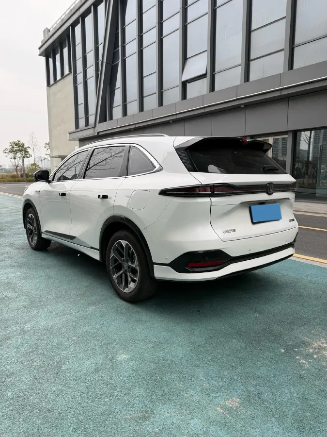 2025 ChangAn CS75 Plus 1.5T 192HP L4 8AT,autocango,china used car exporter,china ev exporter,chinese used car exporter,chinese used ev exporter