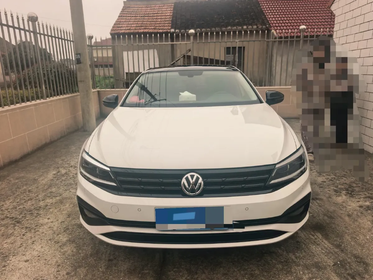 2021 Volkswagen T-Roc 1.4T 150HP L4 7DCT,autocango,china used car exporter,china ev exporter,chinese used car exporter,chinese used ev exporter