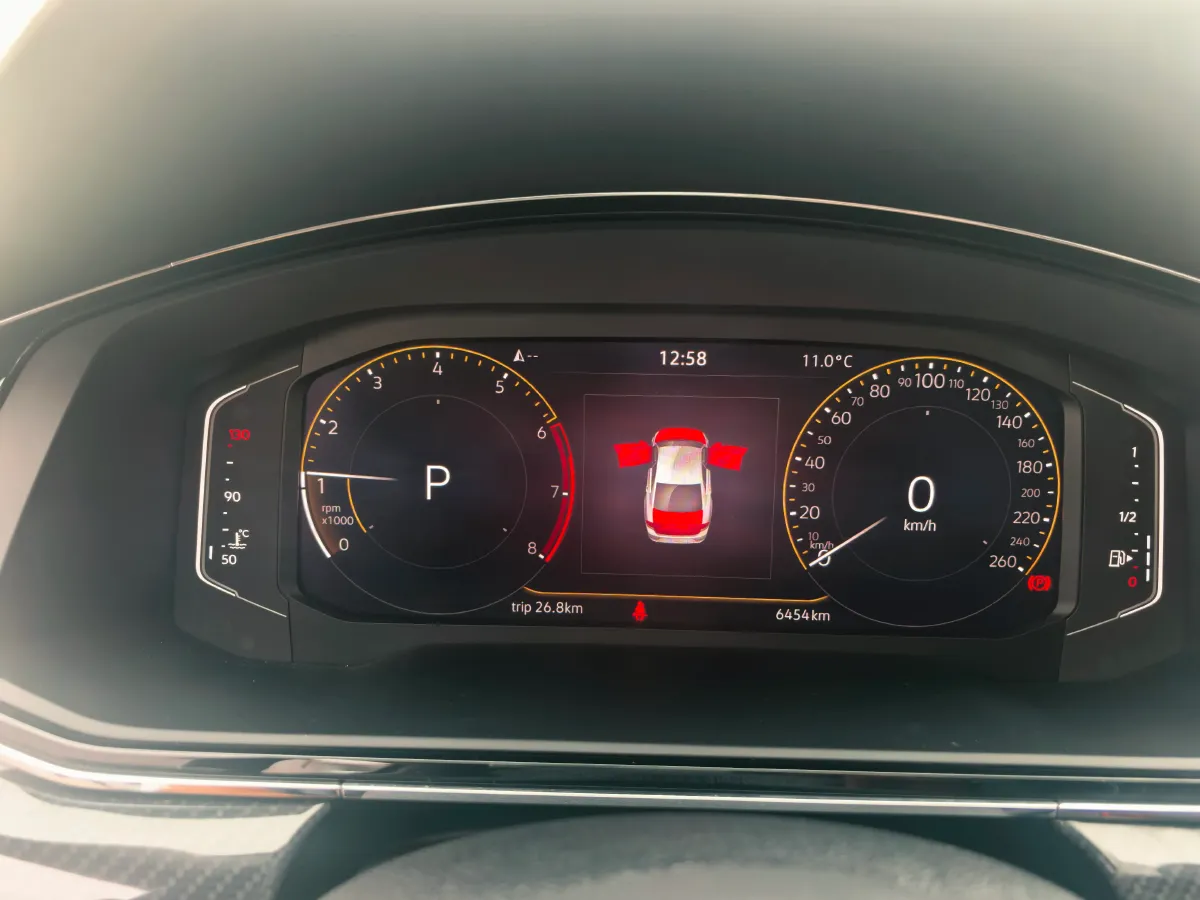 2021 Volkswagen T-Roc 1.4T 150HP L4 7DCT,autocango,china used car exporter,china ev exporter,chinese used car exporter,chinese used ev exporter