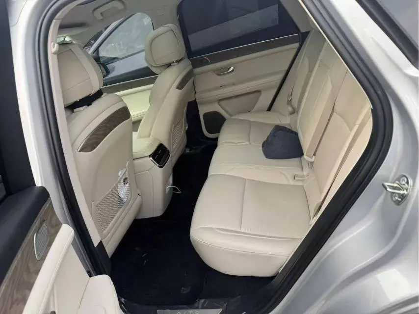 2022 JMC YuHu 7 2.0T 141HP L4 8AT,autocango,china used car exporter,china ev exporter,chinese used car exporter,chinese used ev exporter