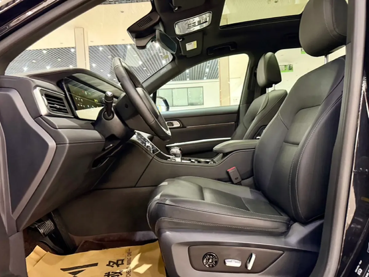 2021 Li ONE Range Extended 131HP REEV 40.5KWH,autocango,china used car exporter,china ev exporter,chinese used car exporter,chinese used ev exporter