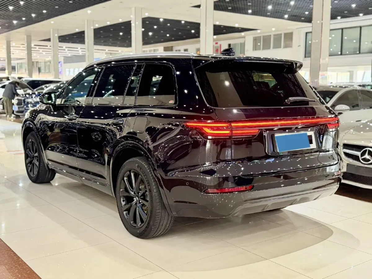 2021 Li ONE Range Extended 131HP REEV 40.5KWH,autocango,china used car exporter,china ev exporter,chinese used car exporter,chinese used ev exporter
