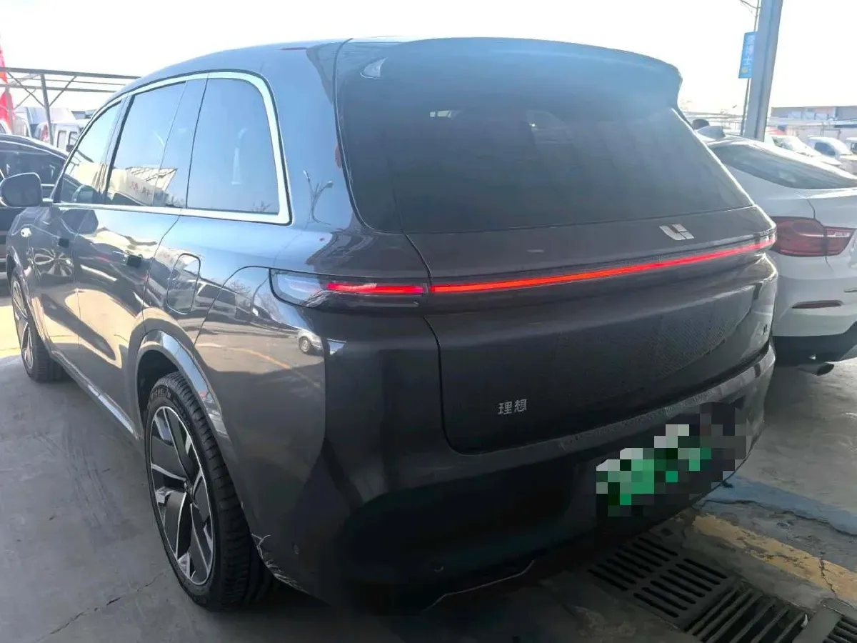 2025 Li L8 Range Extended 154HP REEV,autocango,china used car exporter,china ev exporter,chinese used car exporter,chinese used ev exporter