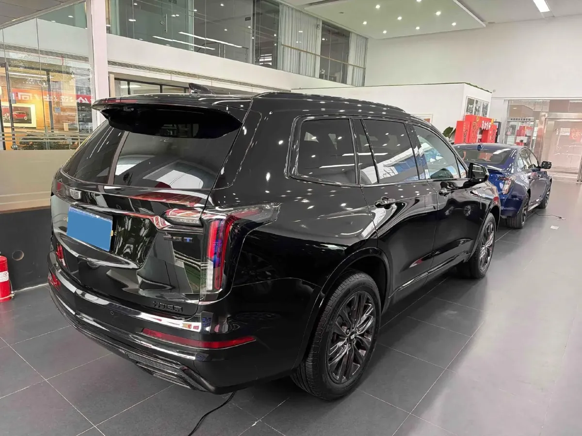 2025 Cadillac XT6 2.0T 237HP L4 9AT,autocango,china used car exporter,china ev exporter,chinese used car exporter,chinese used ev exporter