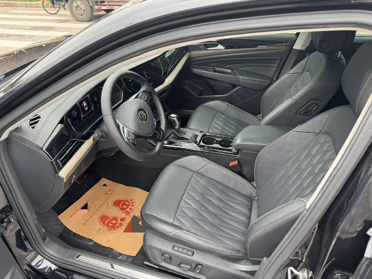 2020 Volkswagen Passat 2.0T 186HP L4 7DCT,autocango,china used car exporter,china ev exporter,chinese used car exporter,chinese used ev exporter