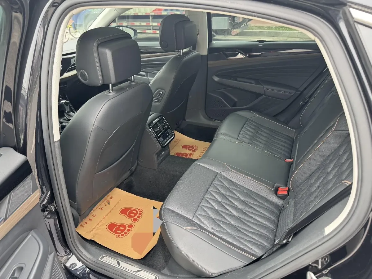 2020 Volkswagen Passat 2.0T 186HP L4 7DCT,autocango,china used car exporter,china ev exporter,chinese used car exporter,chinese used ev exporter