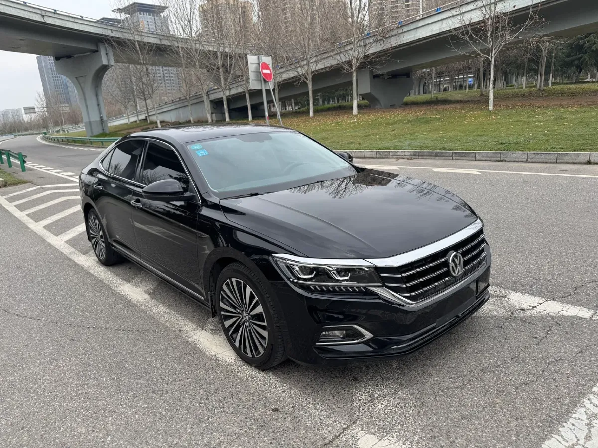 2020 Volkswagen Passat 2.0T 186HP L4 7DCT,autocango,china used car exporter,china ev exporter,chinese used car exporter,chinese used ev exporter