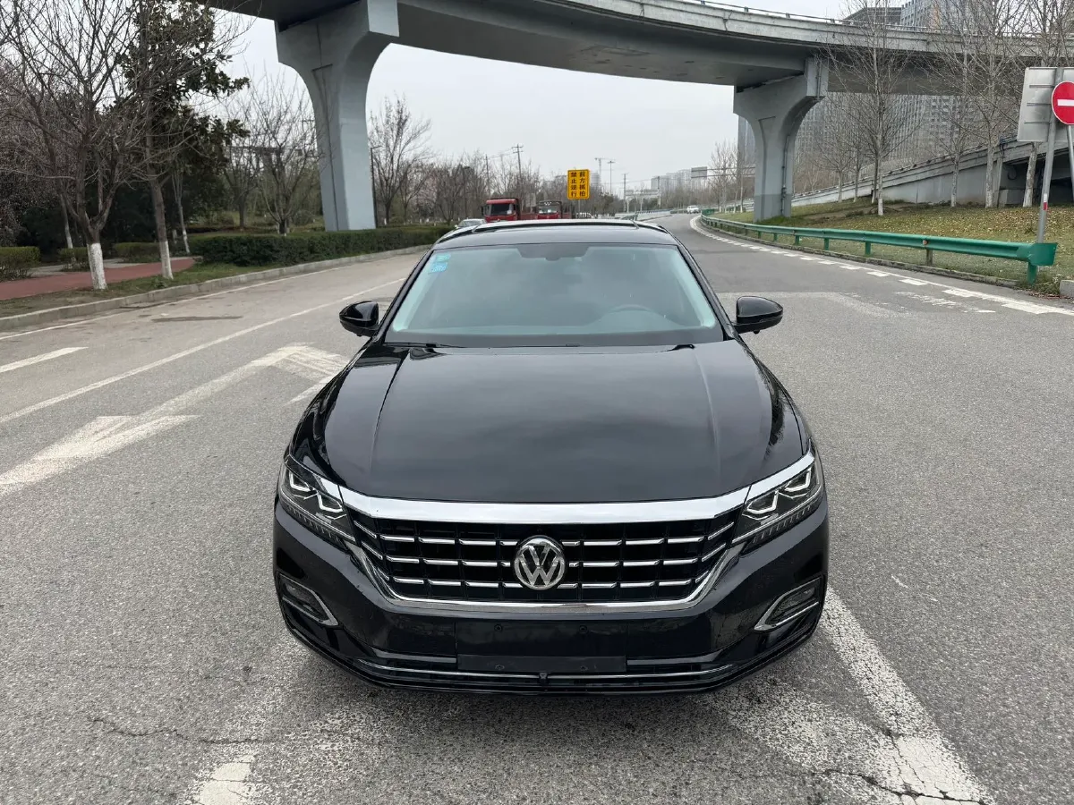 2020 Volkswagen Passat 2.0T 186HP L4 7DCT,autocango,china used car exporter,china ev exporter,chinese used car exporter,chinese used ev exporter