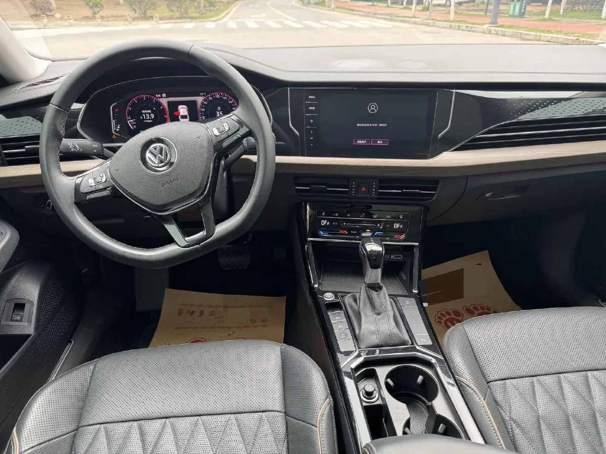 2020 Volkswagen Passat 2.0T 186HP L4 7DCT,autocango,china used car exporter,china ev exporter,chinese used car exporter,chinese used ev exporter