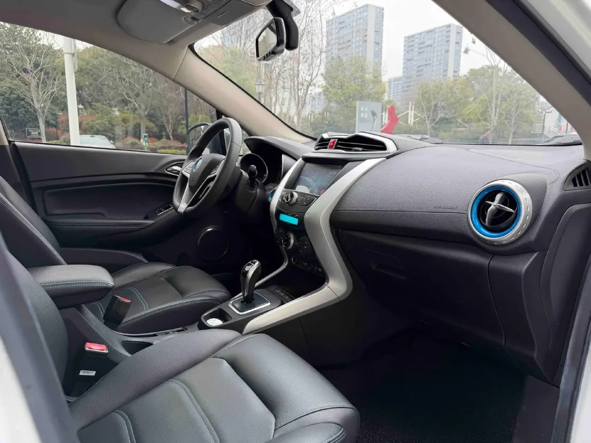 2018 BYD Yuan BEV 42KWH,autocango,china used car exporter,china ev exporter,chinese used car exporter,chinese used ev exporter